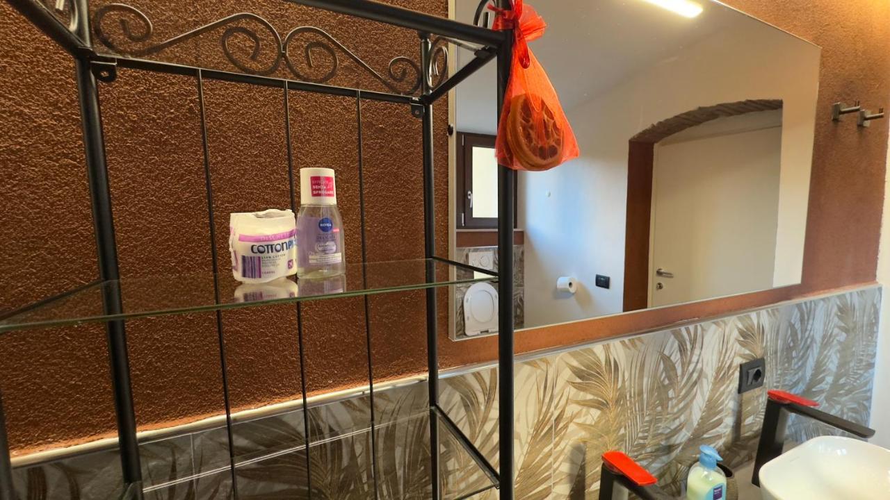 Suite Stylish & Cozy Apartment In The Heart Of Флоренция Экстерьер фото