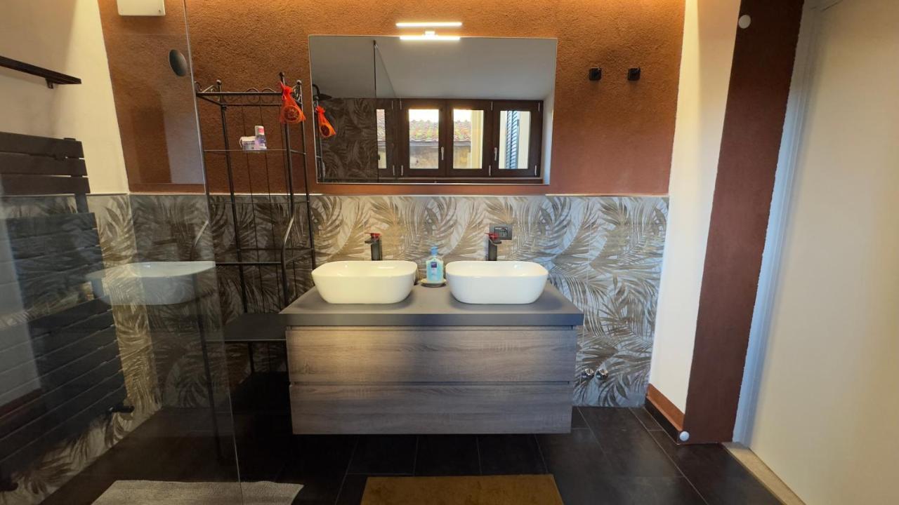 Suite Stylish & Cozy Apartment In The Heart Of Флоренция Экстерьер фото